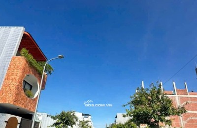 Chào Bán lô đất đẹp đường Hoà Phú 28 khu E Kim Long, Hòa Minh, Liên Chiểu, Đà Nẵng
- Giá: 6 tỷ 450 triệu